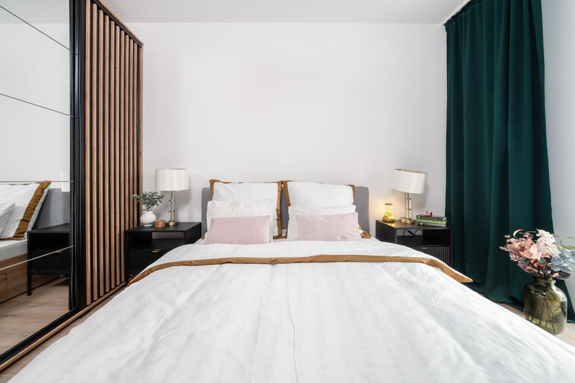 Manufaktura - Prestiz Z Garazem Podziemnym I Dwoma Lazienkami Apartment