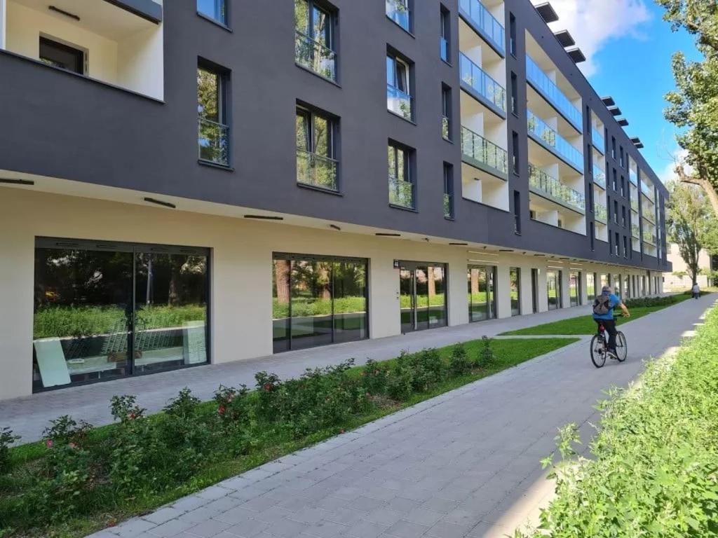 Manufaktura - Prestiz Z Garazem Podziemnym I Dwoma Lazienkami Apartment